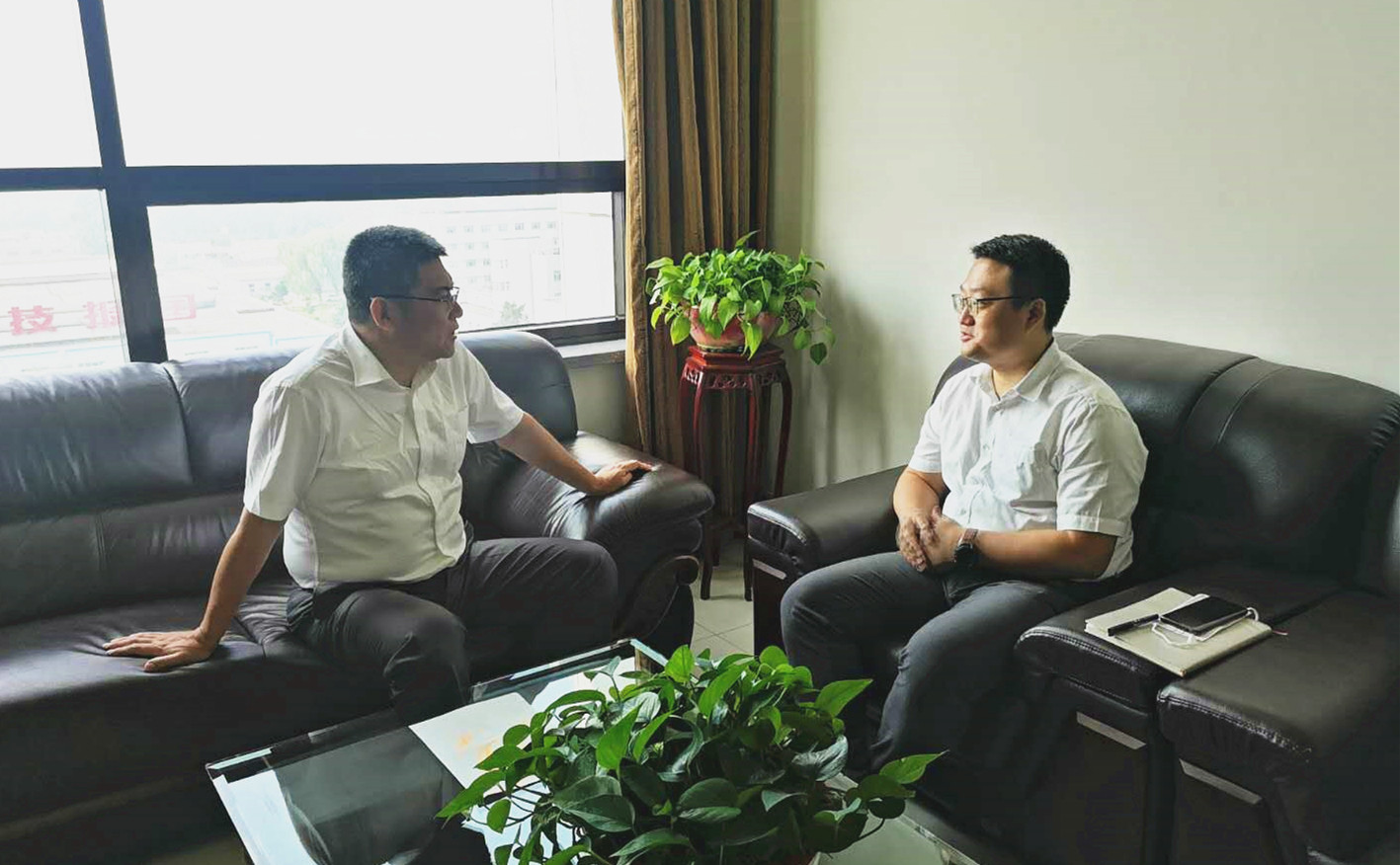 尊龙凯时集团与中航发沈阳发念头设计研究所开展洽谈交流