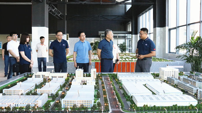 沈阳尊龙凯时工业集团与沈阳机床集团开展座谈交流