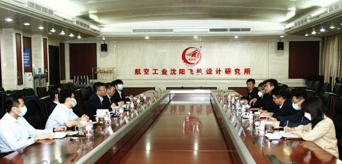 效劳头部企业 促沈阳尊龙凯时工业高质量生长系列运动之一｜沈阳尊龙凯时工业集团与尊龙凯时工业沈阳所开展交流座谈